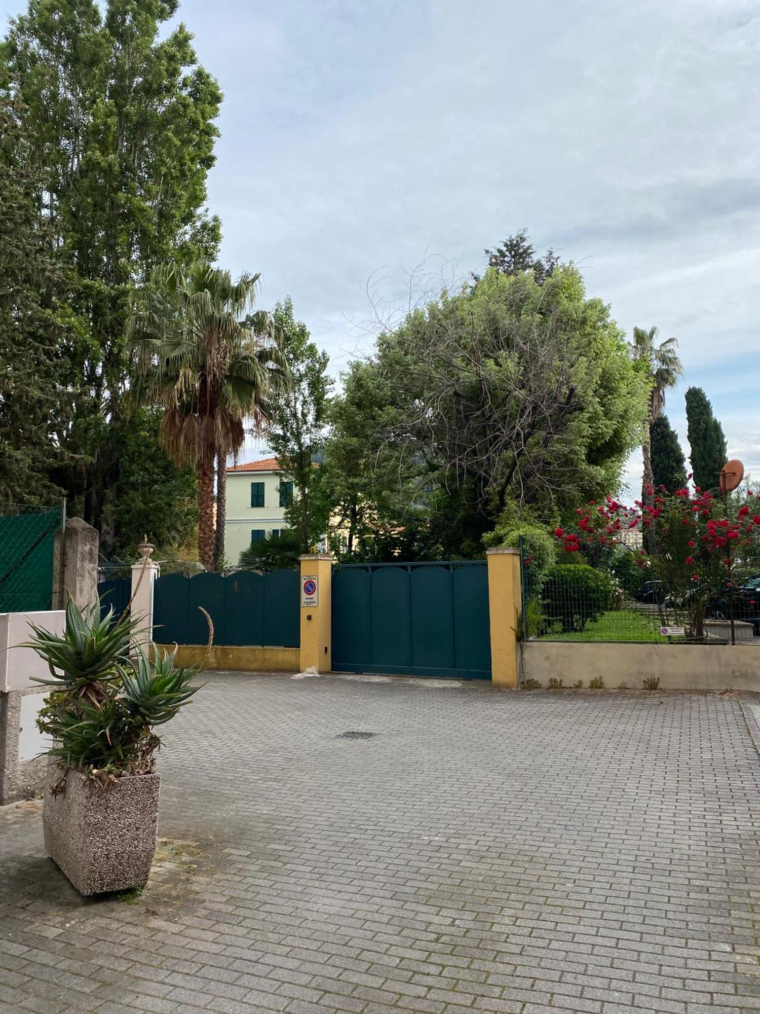 Villa Angelina Casa Limone Валекрозия Екстериор снимка